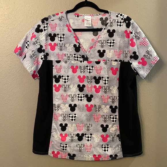 Scrub top. - Picture 1 of 4